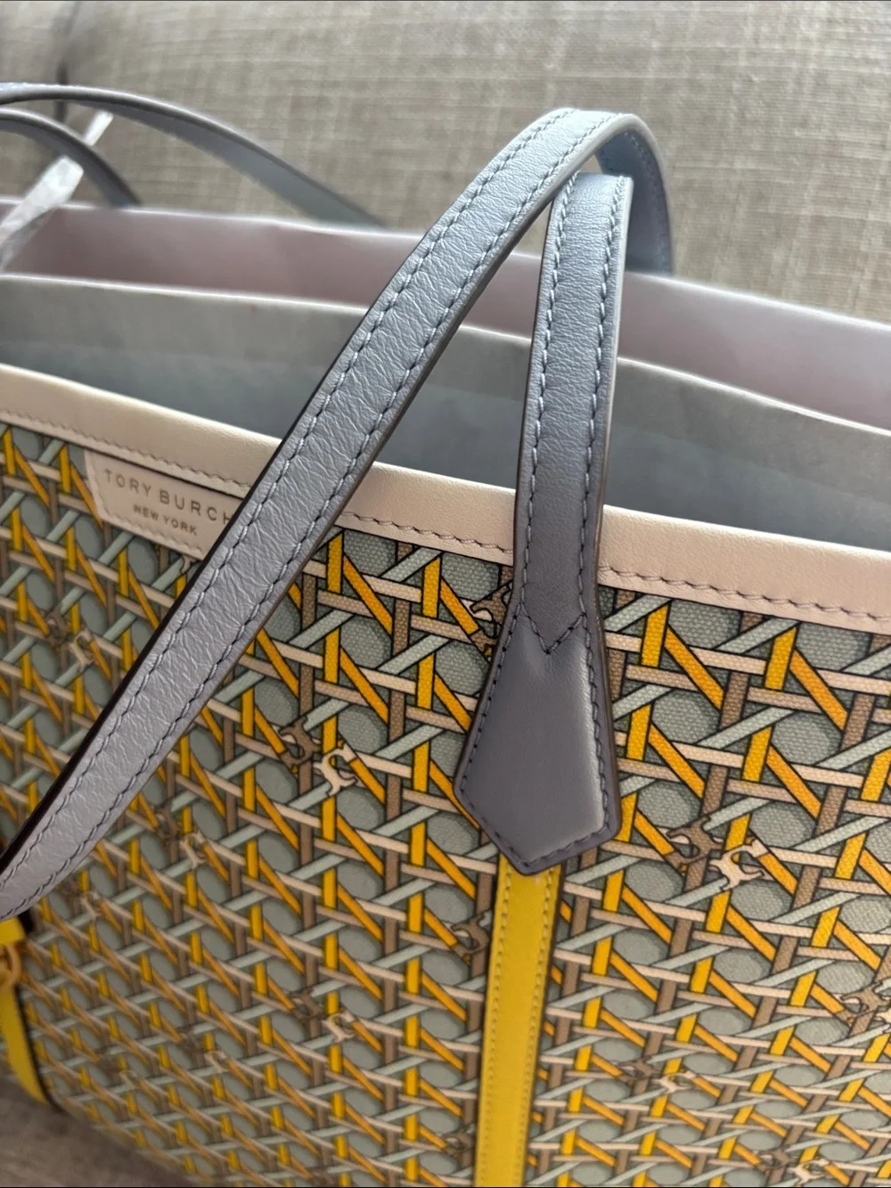 New with Tags Tory Burch Perry Triple Compartment Tote Bag in Basketweave Print - Picture 16 of 16
